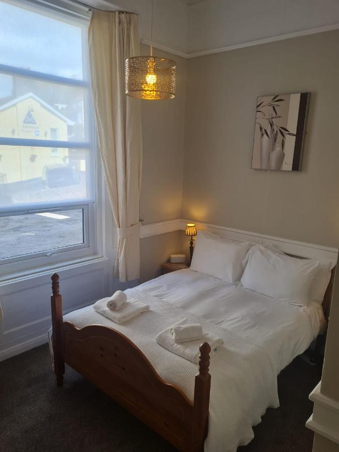 Heathcliff House B&B Exclusively For Adults Free Large Carpark Torquay Exterior foto