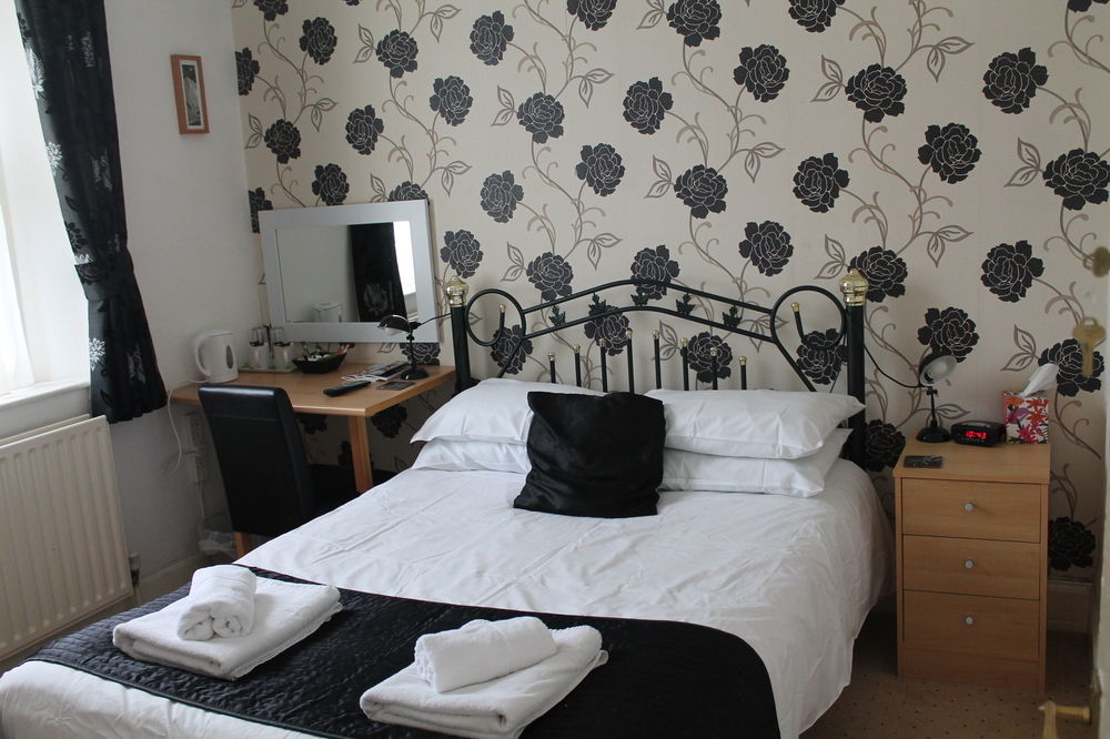 Heathcliff House B&B Exclusively For Adults Free Large Carpark Torquay Exterior foto