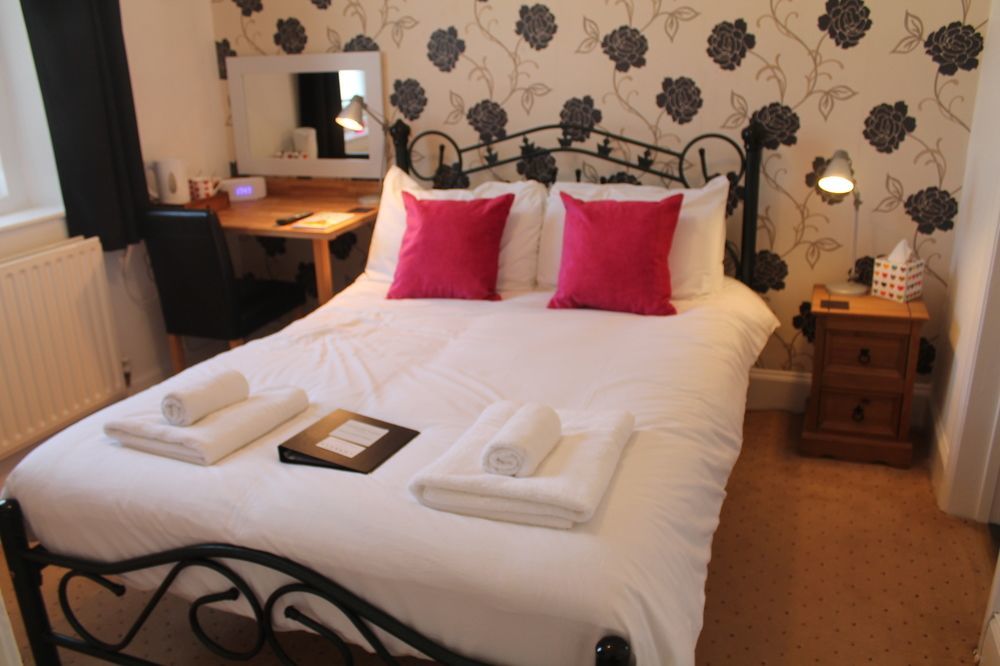Heathcliff House B&B Exclusively For Adults Free Large Carpark Torquay Exterior foto