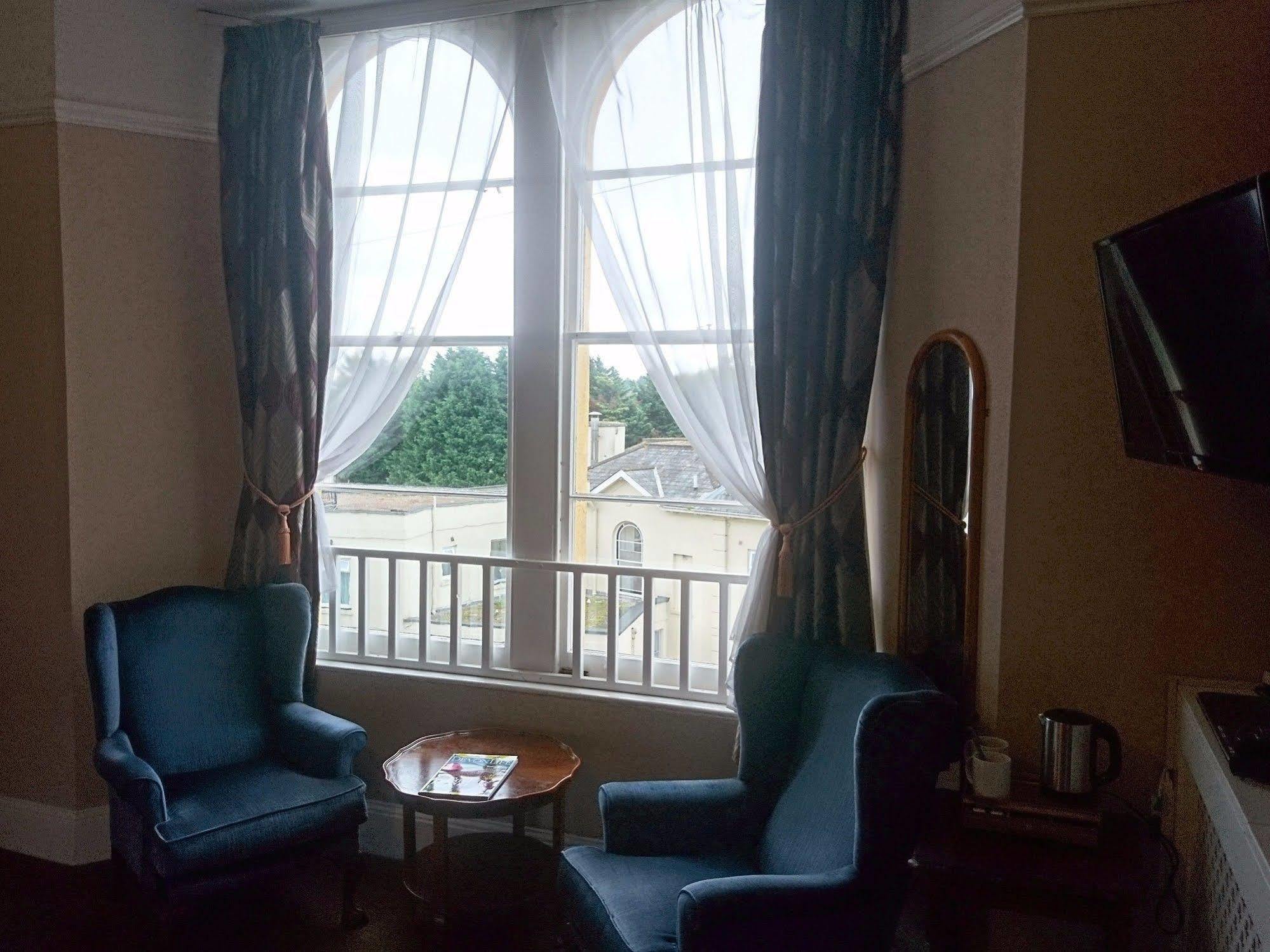 Heathcliff House B&B Exclusively For Adults Free Large Carpark Torquay Exterior foto