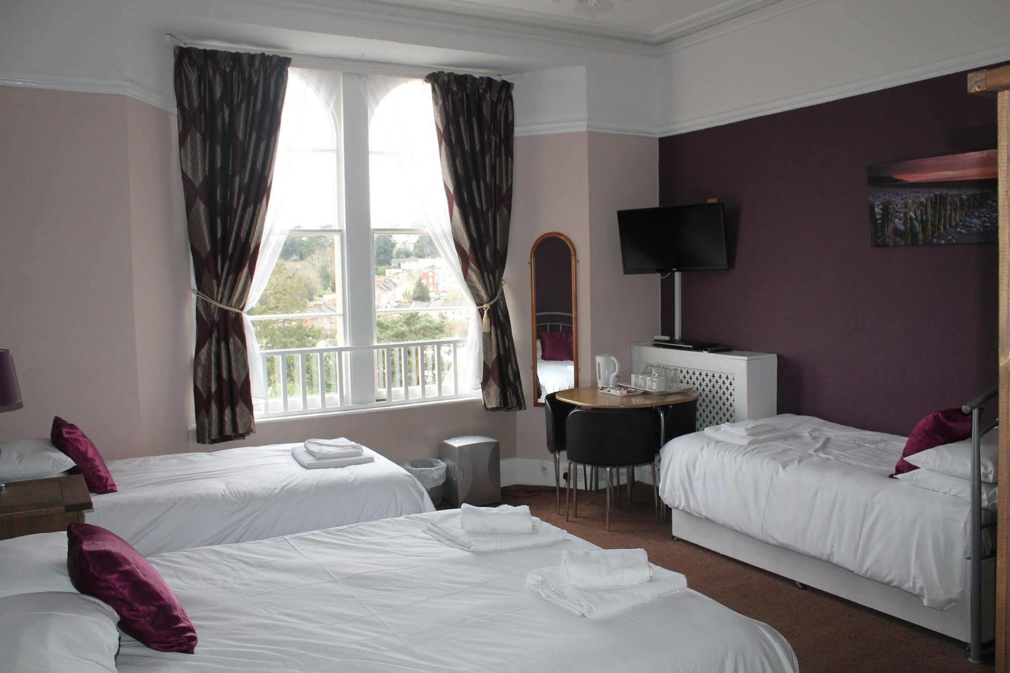 Heathcliff House B&B Exclusively For Adults Free Large Carpark Torquay Exterior foto